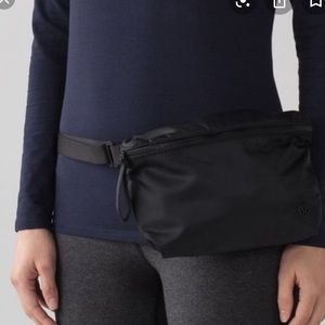Lululemon Go Lightly Bag